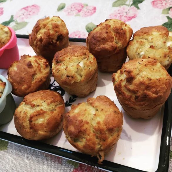 Солени мъфини с картофи и сирене