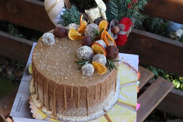 Медена торта с рикота - Десерти с мед