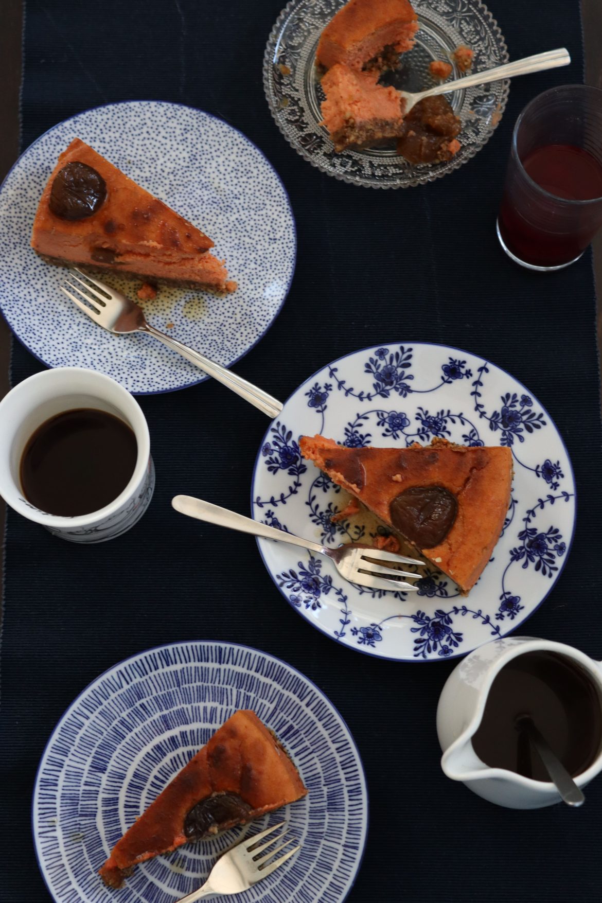 Чийзкейк със смокини и райска ябълка