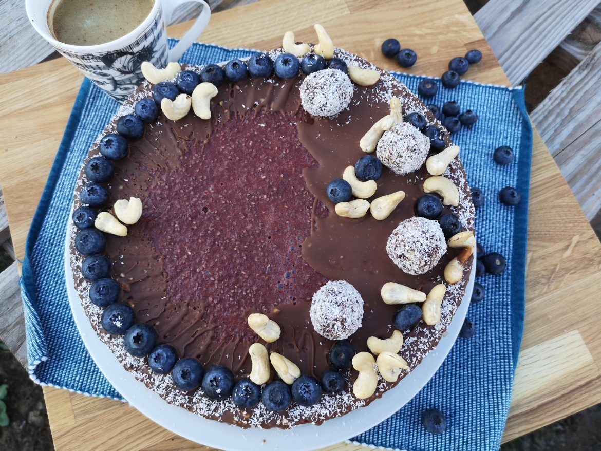 Сурова торта с ядки