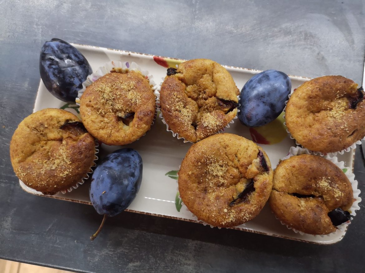 Мъфини със сини сливи