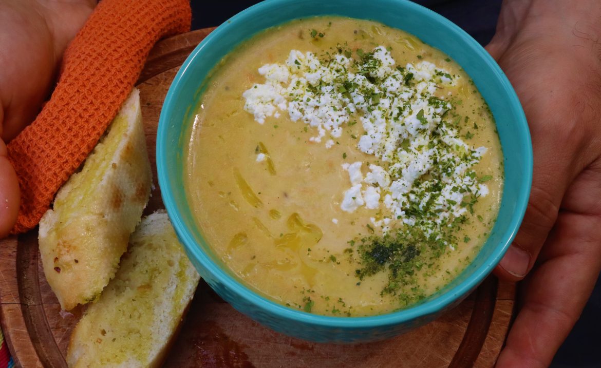 Зелена супа с фермерско сирене - свежа крем супа с налични зеленчуци