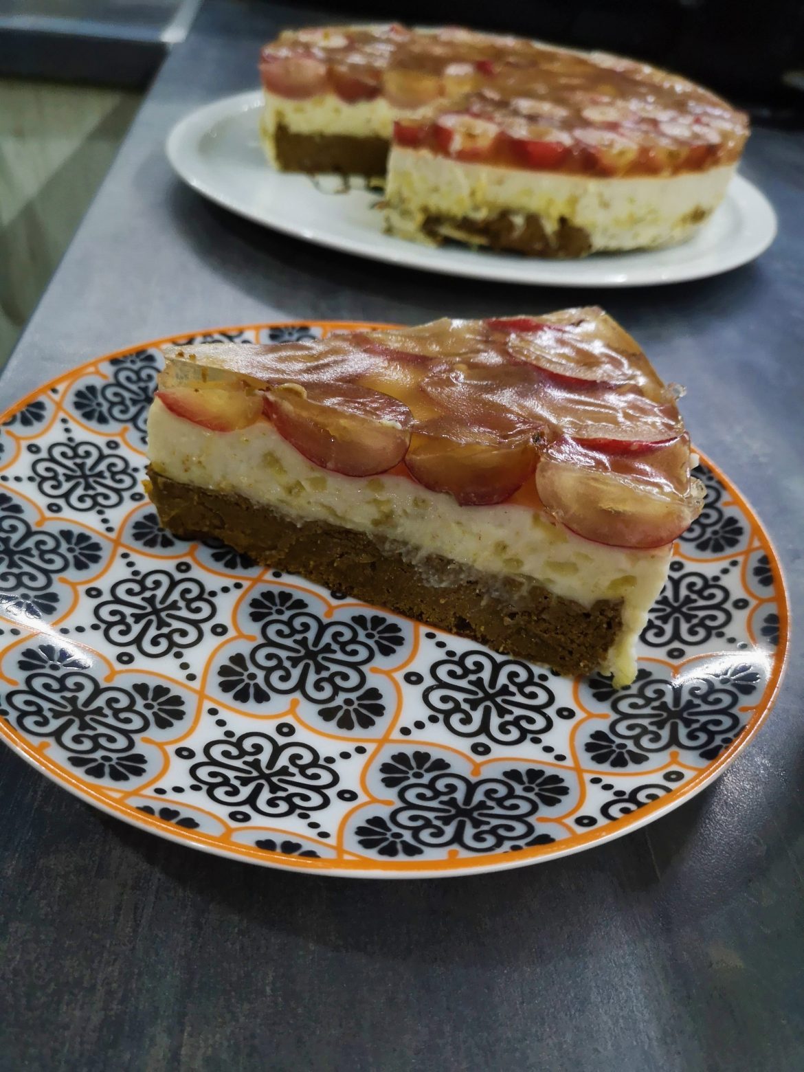 Плодова торта с грозде - едно веган плодово изкушение