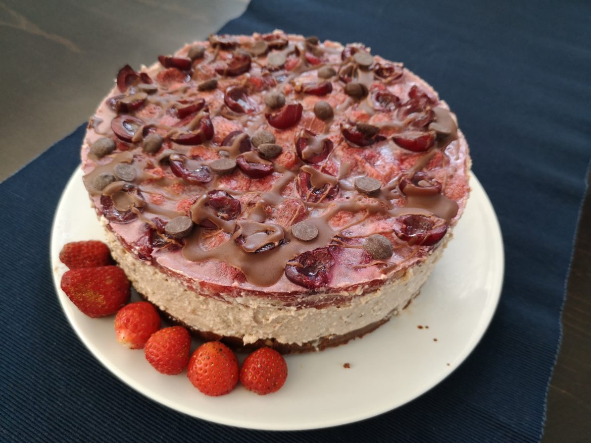 Черешов чийзкейк