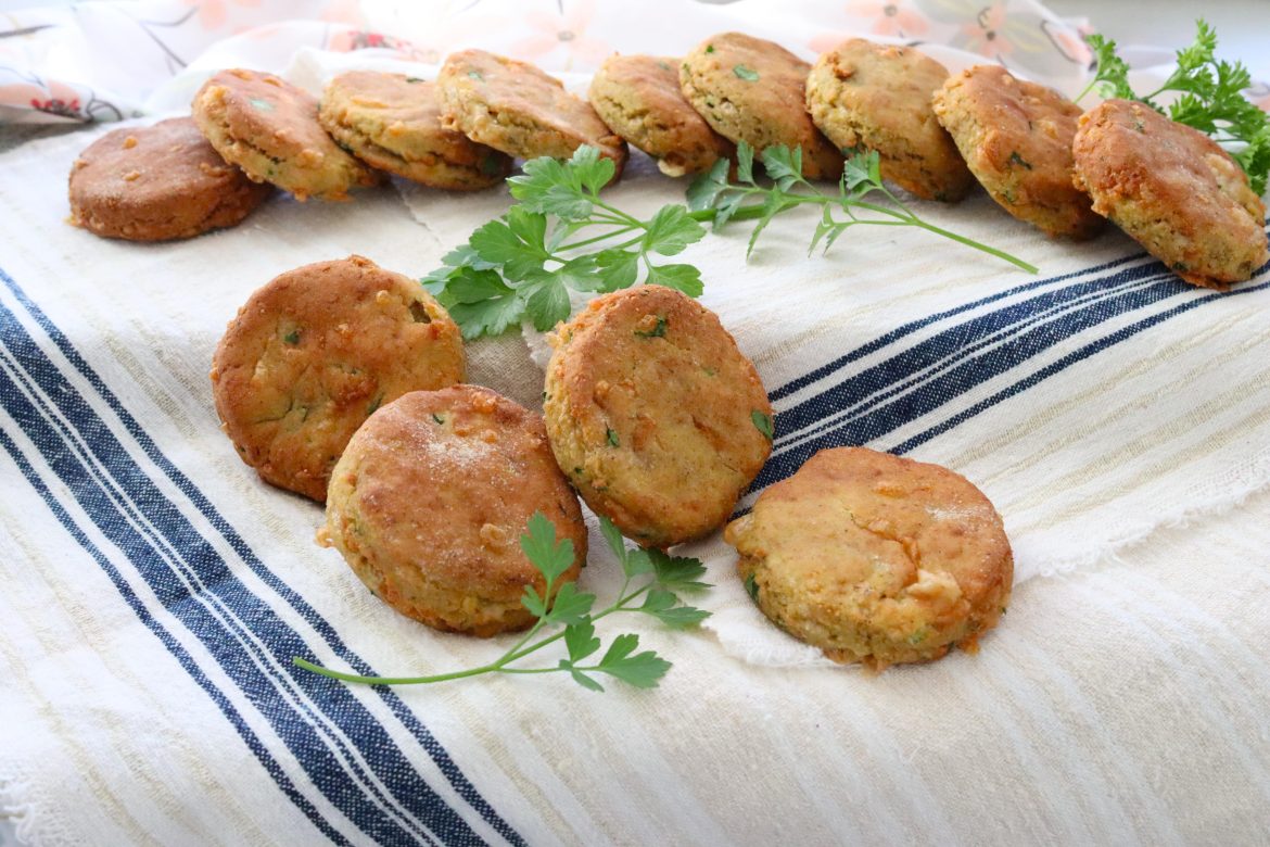 Соленки с пармезан по зоната