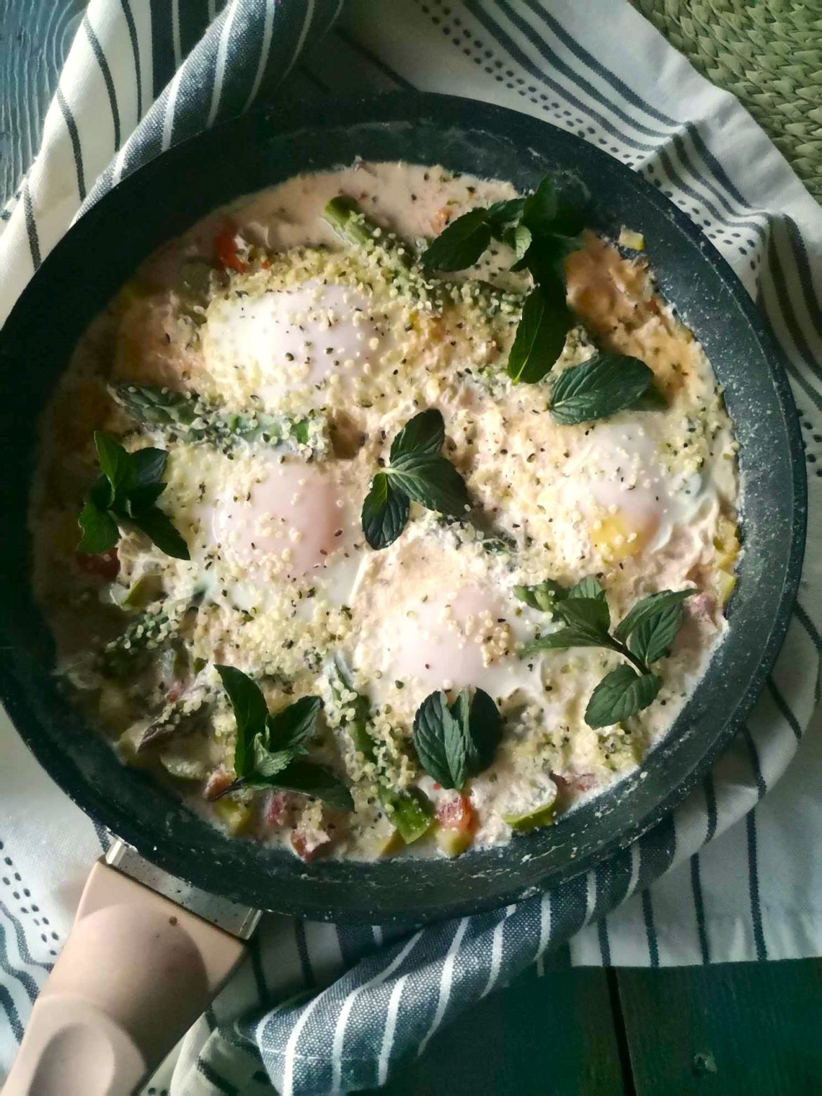 Шакшука с аспержи