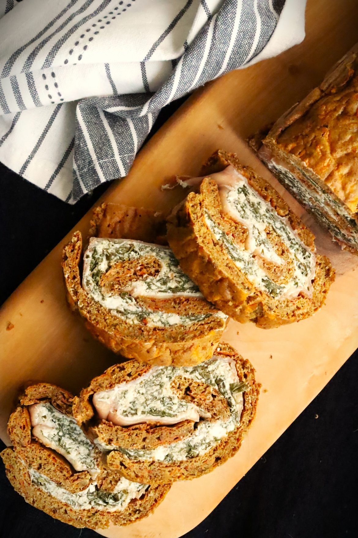 Солено руло с аспержи и бекон