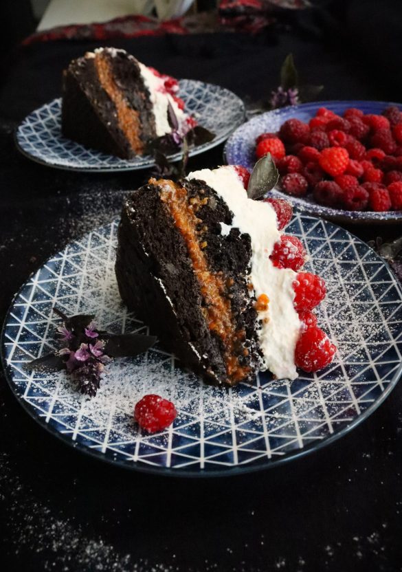 Шоколадова торта с плодове без глутен и без захар