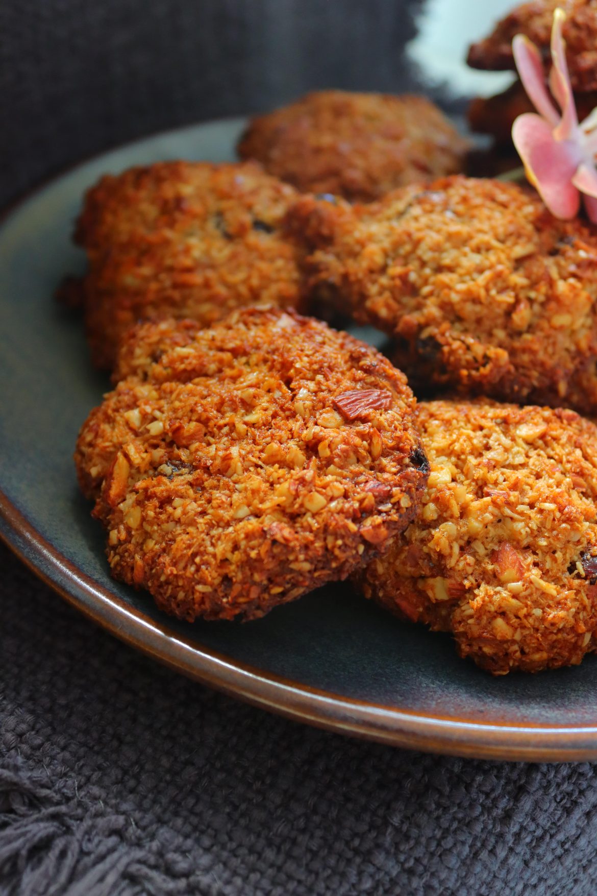 Лешникови бисквитки с кокос