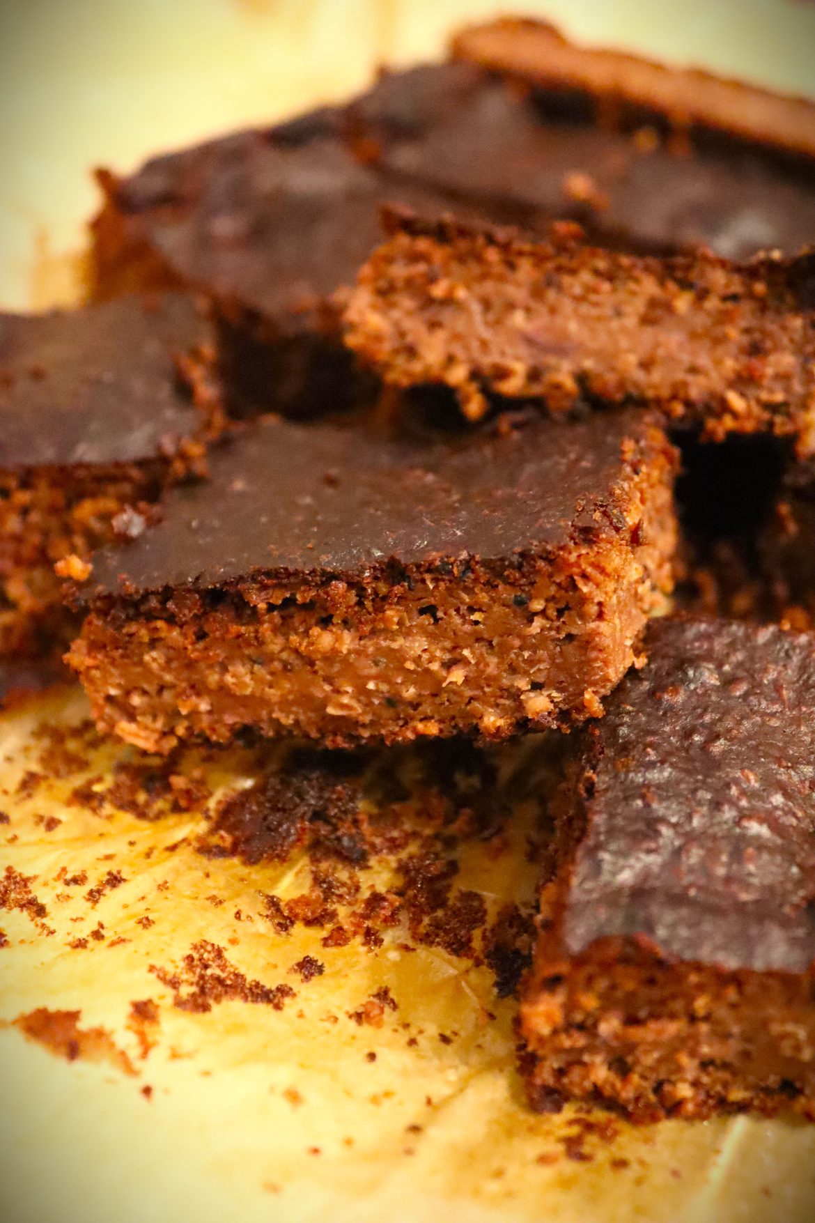 Веган брауни с фъстъчено масло без захар и брашно