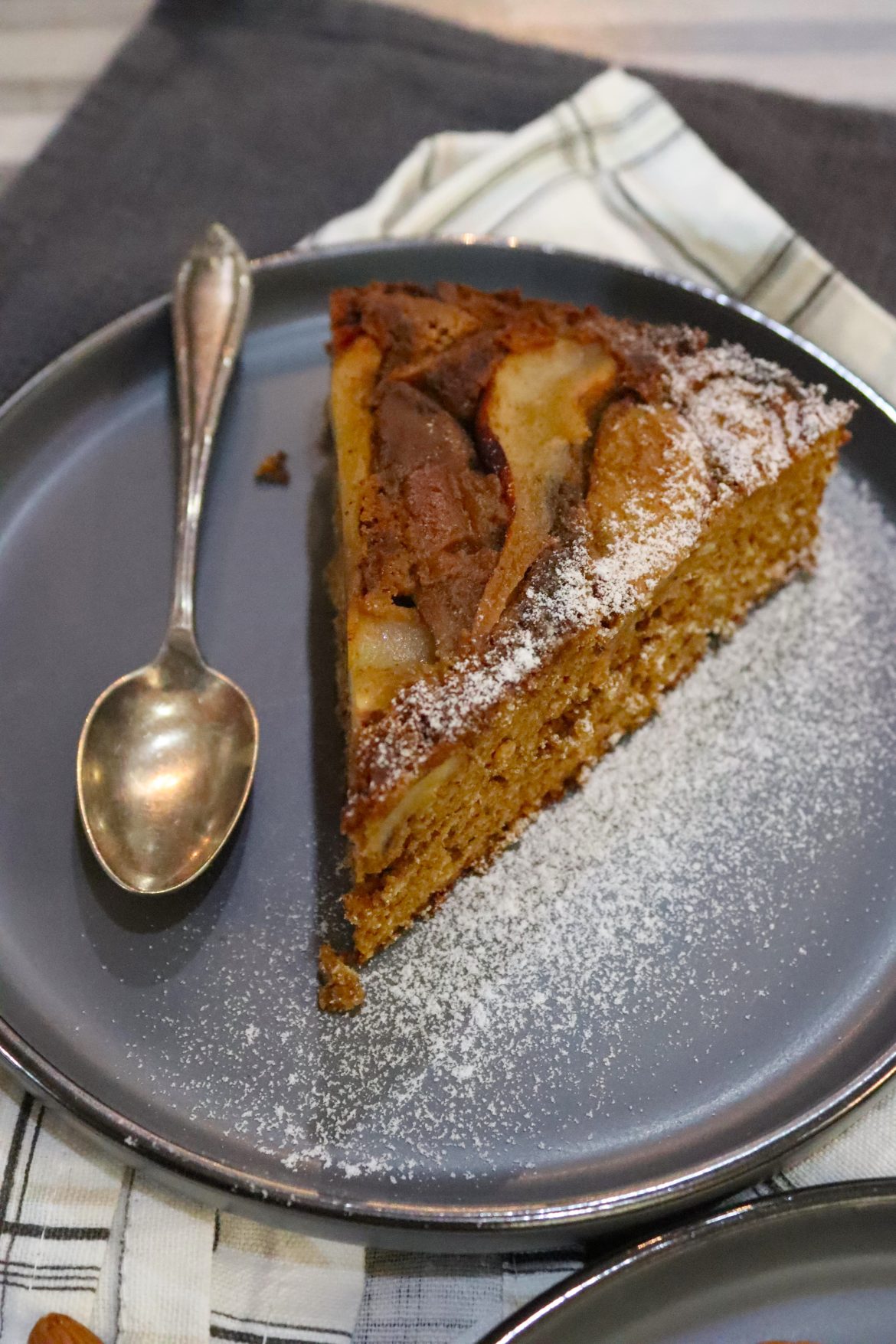 Сладкиш с круши по зоната без захар и глутен