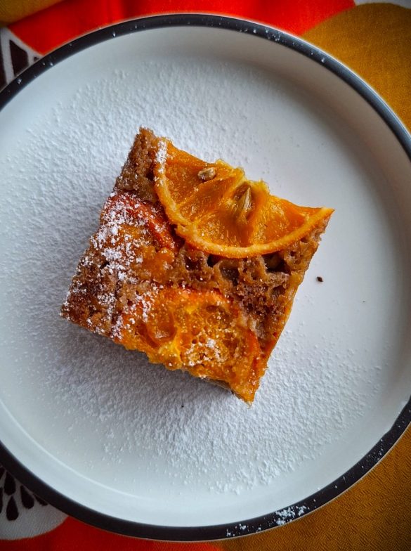 Сладкиш с мандарини - обърнат