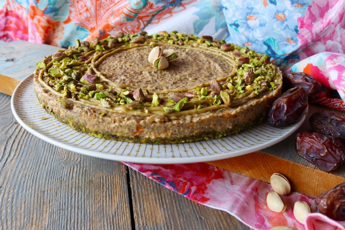 Торта с шамфъстък и райска ябълка