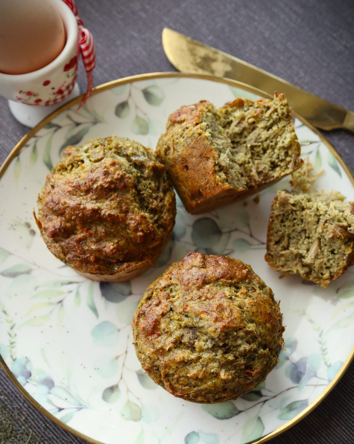 мъфини с коприва и пилешко по зоната