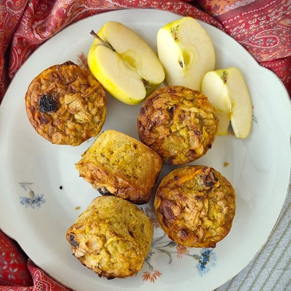 щруделки с ябълки и синьо сирене