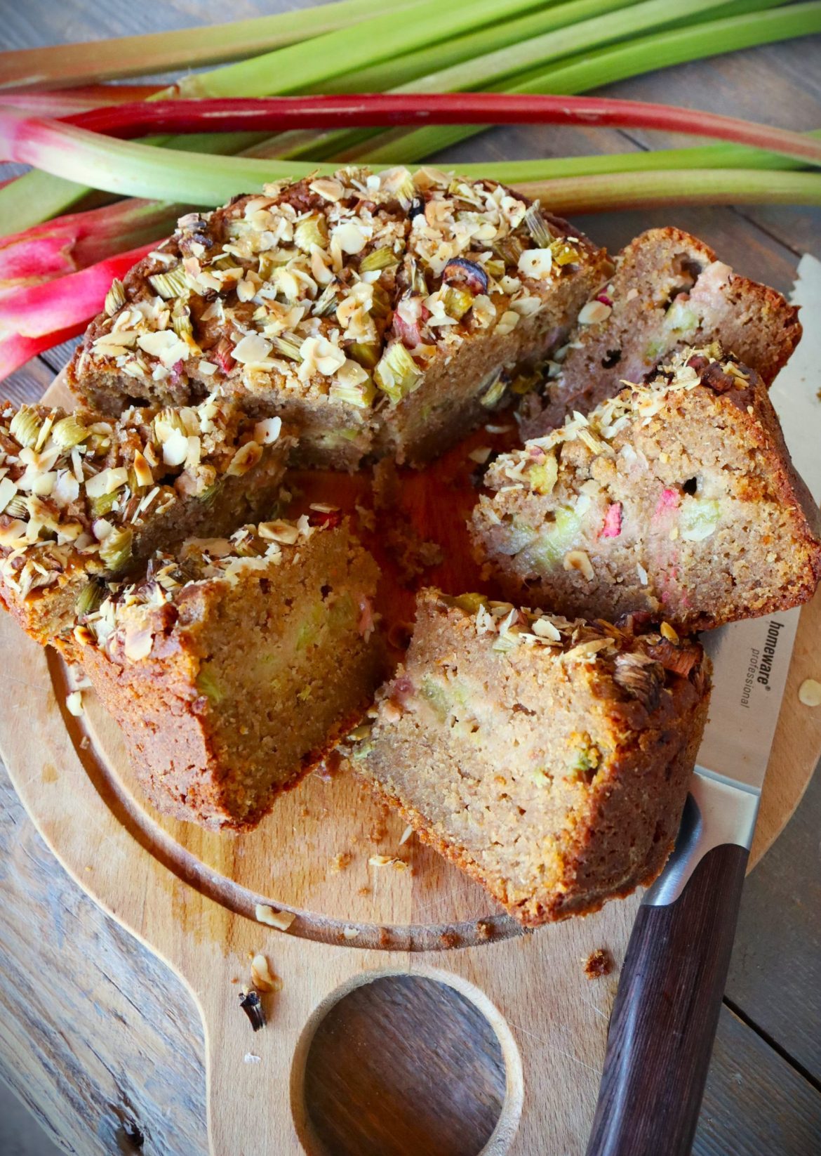 Веган сладкиш с ревен без захар и глутен