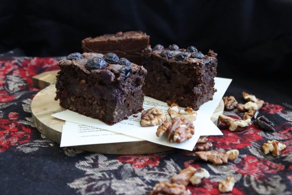 сладкиш с боровинки без брашно, без захар и глутен