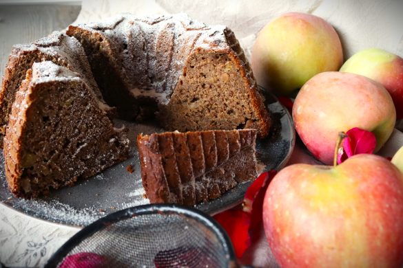 Бананов кекс с ябълки - веган