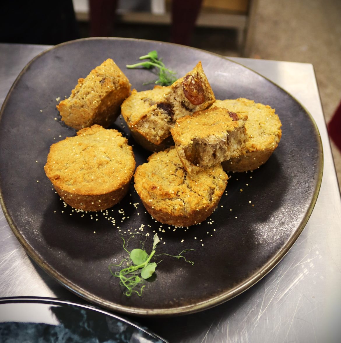 Кокосови мъфини с фурми без захар и без глутен