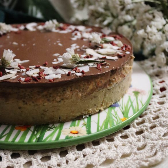 ВЕГАН КОКОСОВА ТОРТА БЕЗ ЗАХАР, БЕЗ ГЛУТЕН СЪС СЕЗОННИ ПЛОДОВЕ