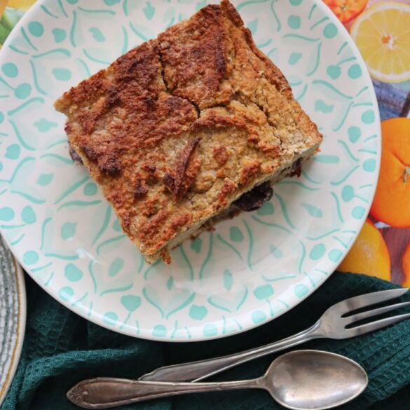 Кокосов сладкиш с вишни по Зоната